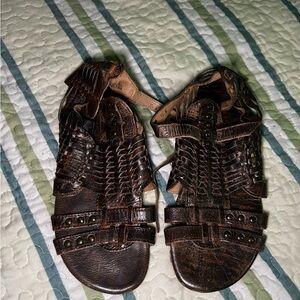 Bedstu Black Leather Gladiator Sandals with Stud Accents